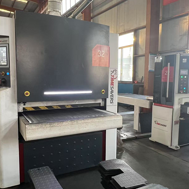 Máquina de rebabas de barra de arena holandesa